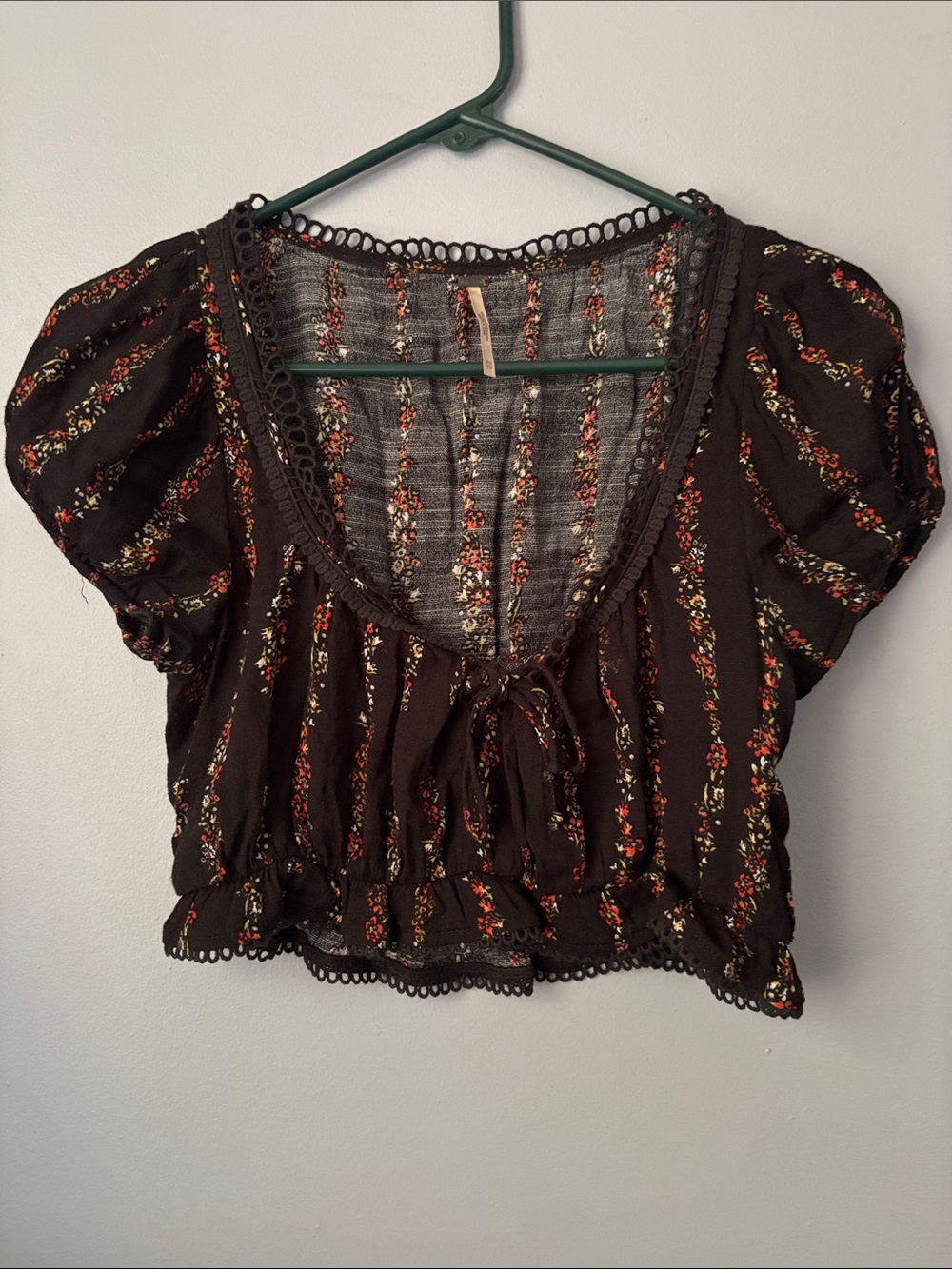 Free People Black Floral Tie-Front Puff-Sleeve Crop Top